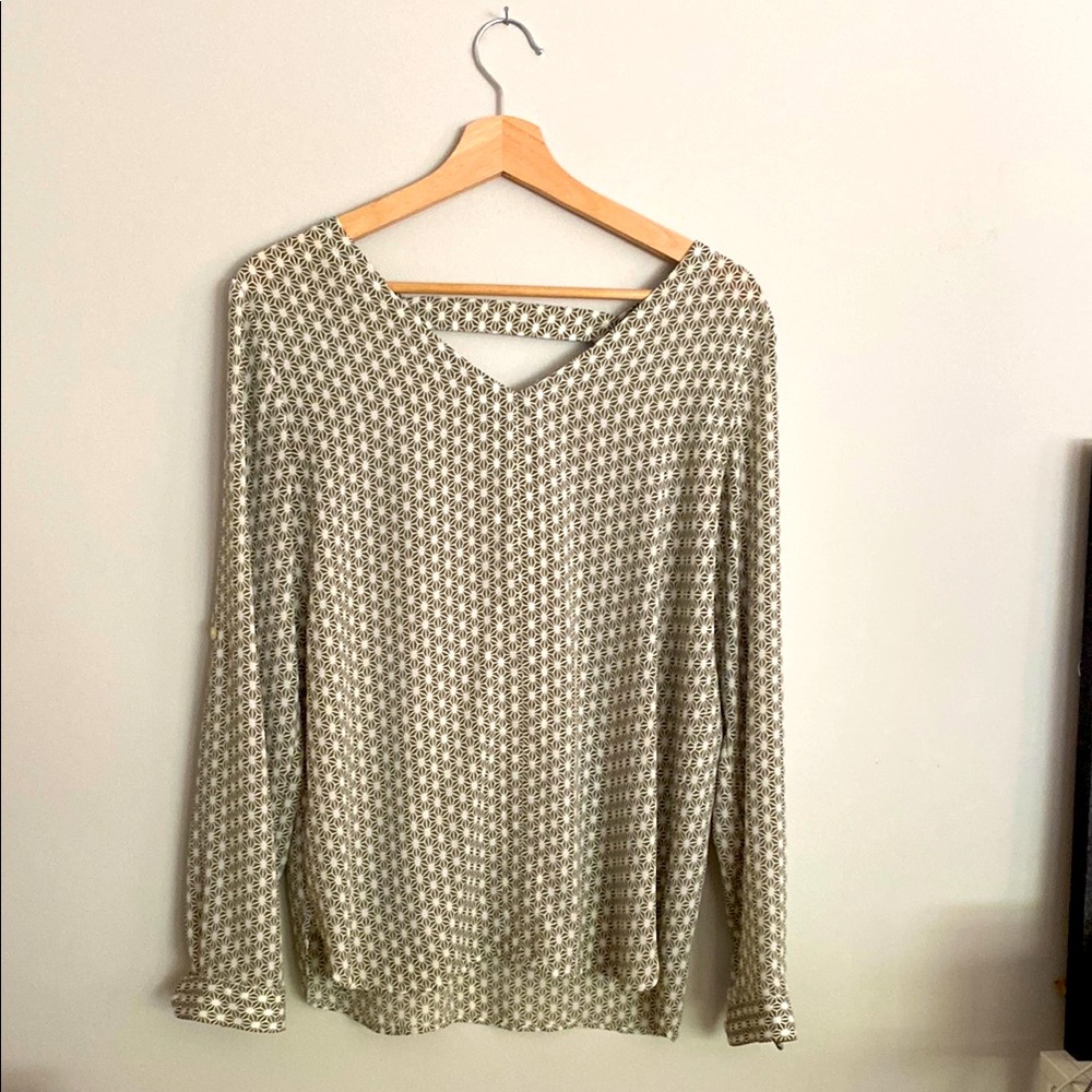 Ann Taylor Loft Patterned Top